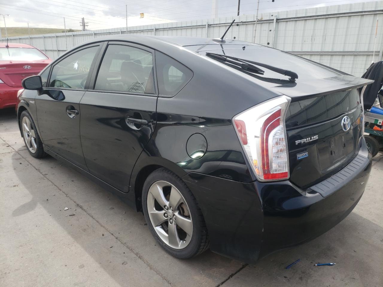 Photo 3 from auction – 2013 TOYOTA PRIUS with VIN JTDKN3DU8D5586089