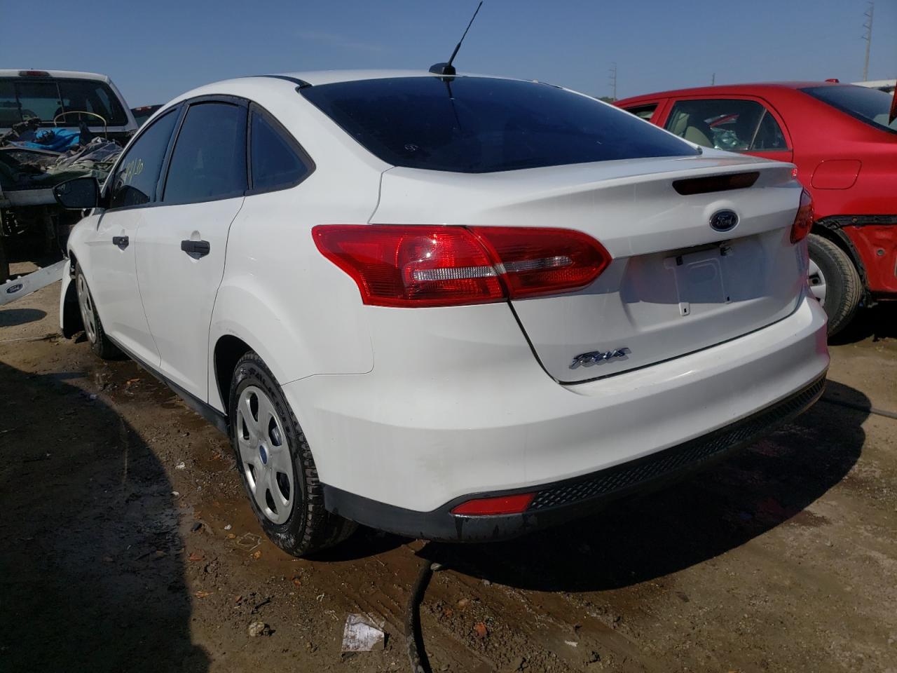 Photo 3 from auction – 2018 FORD FOCUS S with VIN 1FADP3E26JL308059