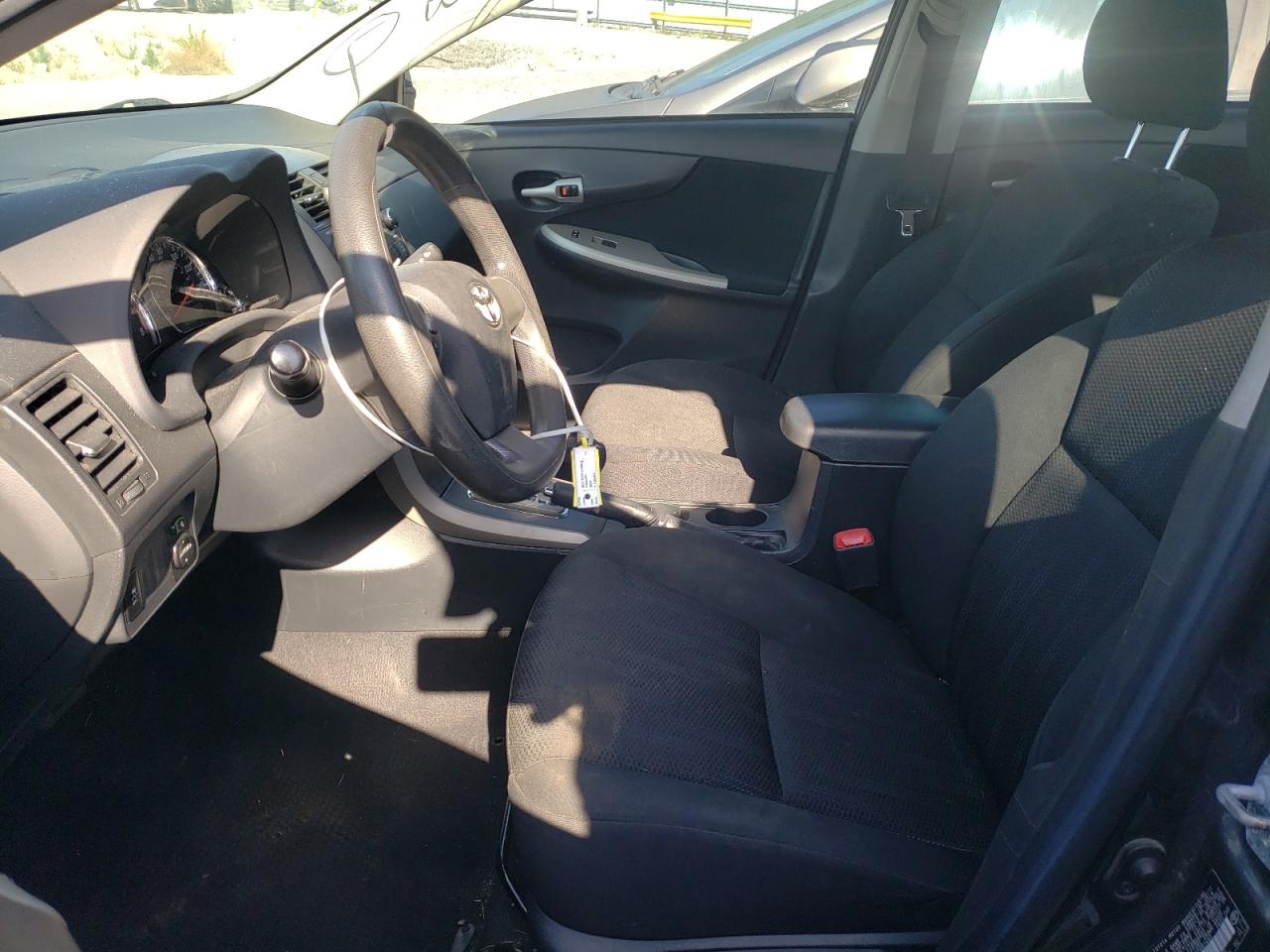 Photo 5 from auction – 2011 TOYOTA COROLLA BA with VIN 2T1BU4EE4BC667493