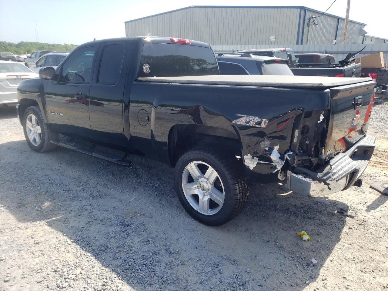 Photo 3 from auction – 2011 CHEVROLET SILVERADO with VIN 1GCRCSE00BZ271030