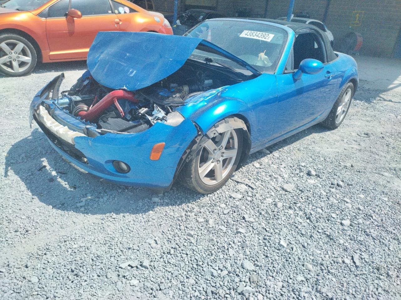 Photo 2 from auction – 2006 MAZDA MX-5 MIATA with VIN JM1NC25F260104374