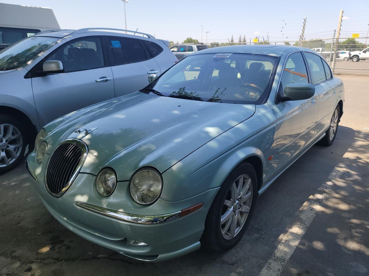 Photo 2 from auction – 2000 JAGUAR S-TYPE with VIN SAJDA01D5YGL58408
