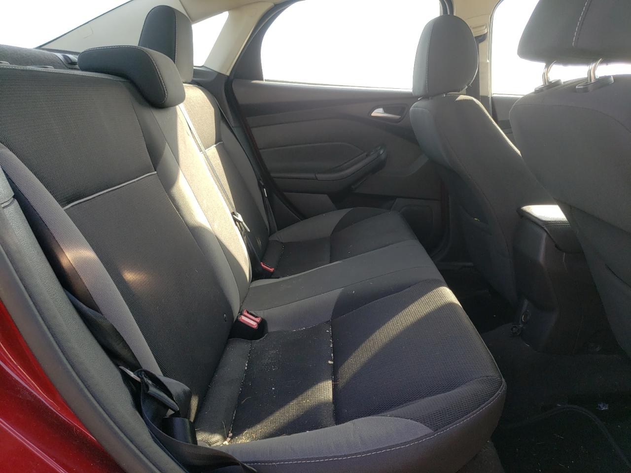 Photo 6 from auction – 2014 FORD FOCUS SE with VIN 1FADP3F24EL245578