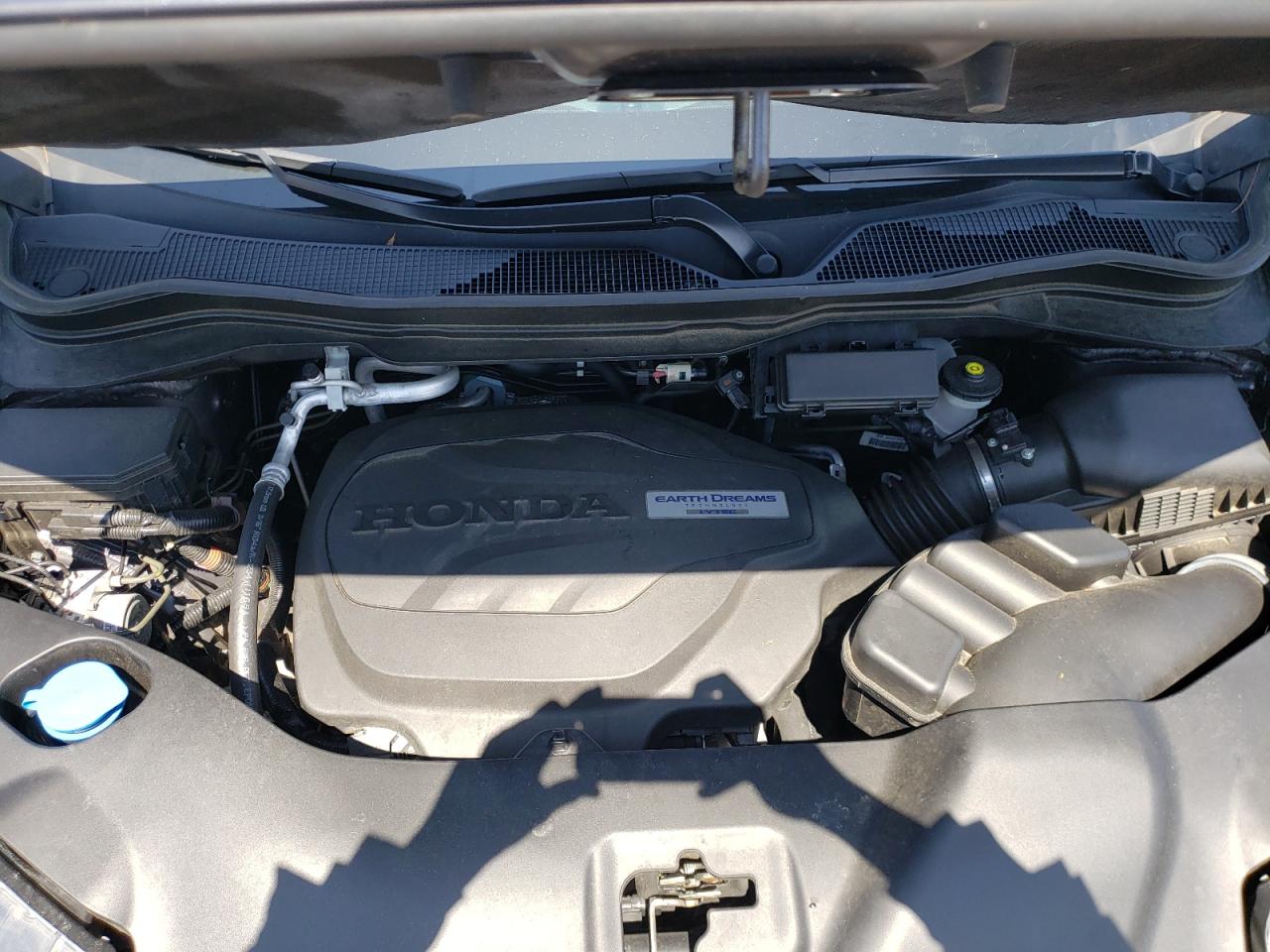 Photo 7 from auction – 2018 HONDA PILOT TOUR with VIN 5FNYF6H91JB059777