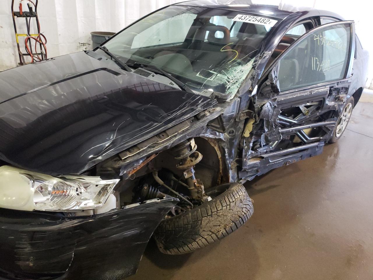 Photo 9 from auction – 2004 SATURN ION LEVEL with VIN 1G8AJ52F54Z186467