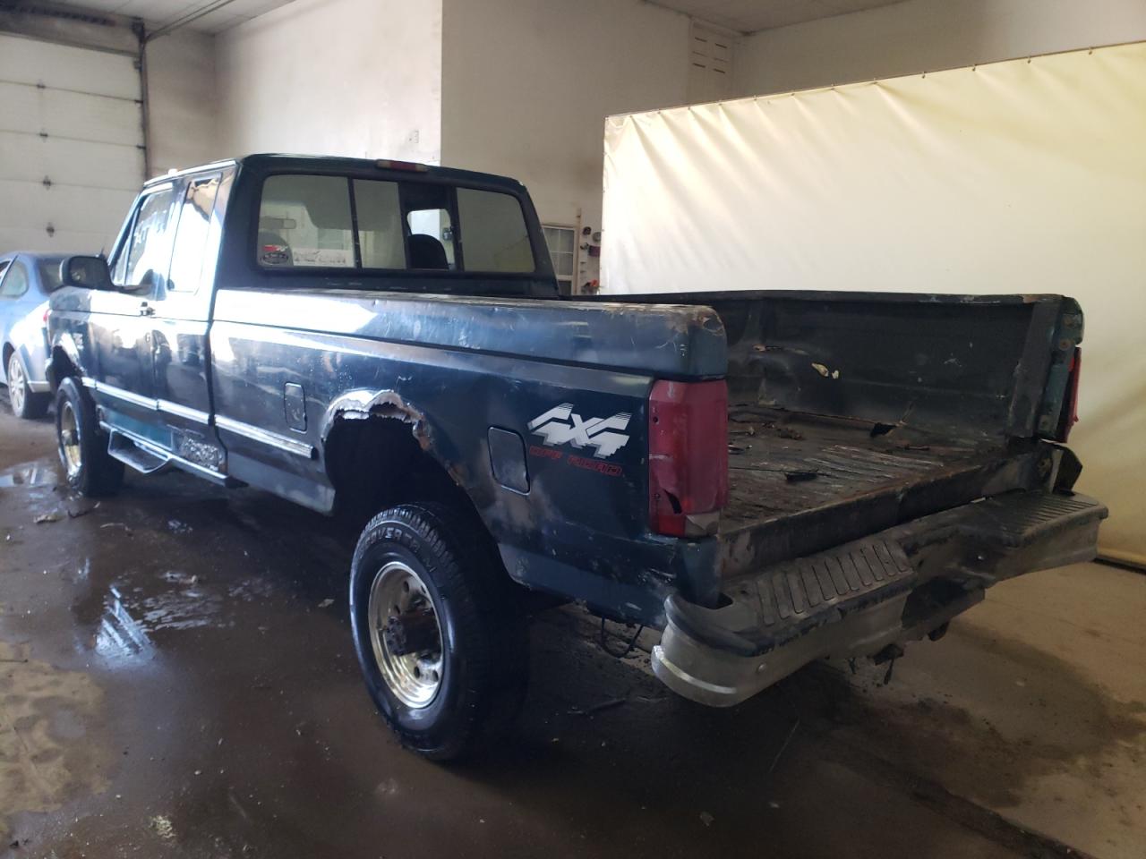 Photo 3 from auction – 1997 FORD F250 with VIN 1FTHX26F8VEC71940
