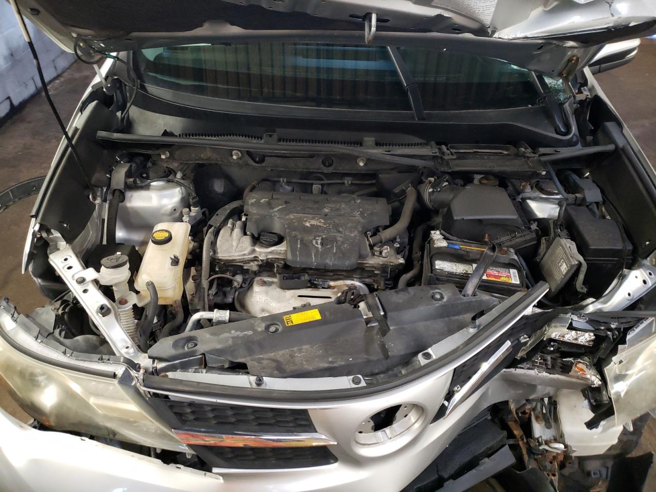 Photo 7 from auction – 2013 TOYOTA RAV4 XLE with VIN JTMRFREV5D5012829