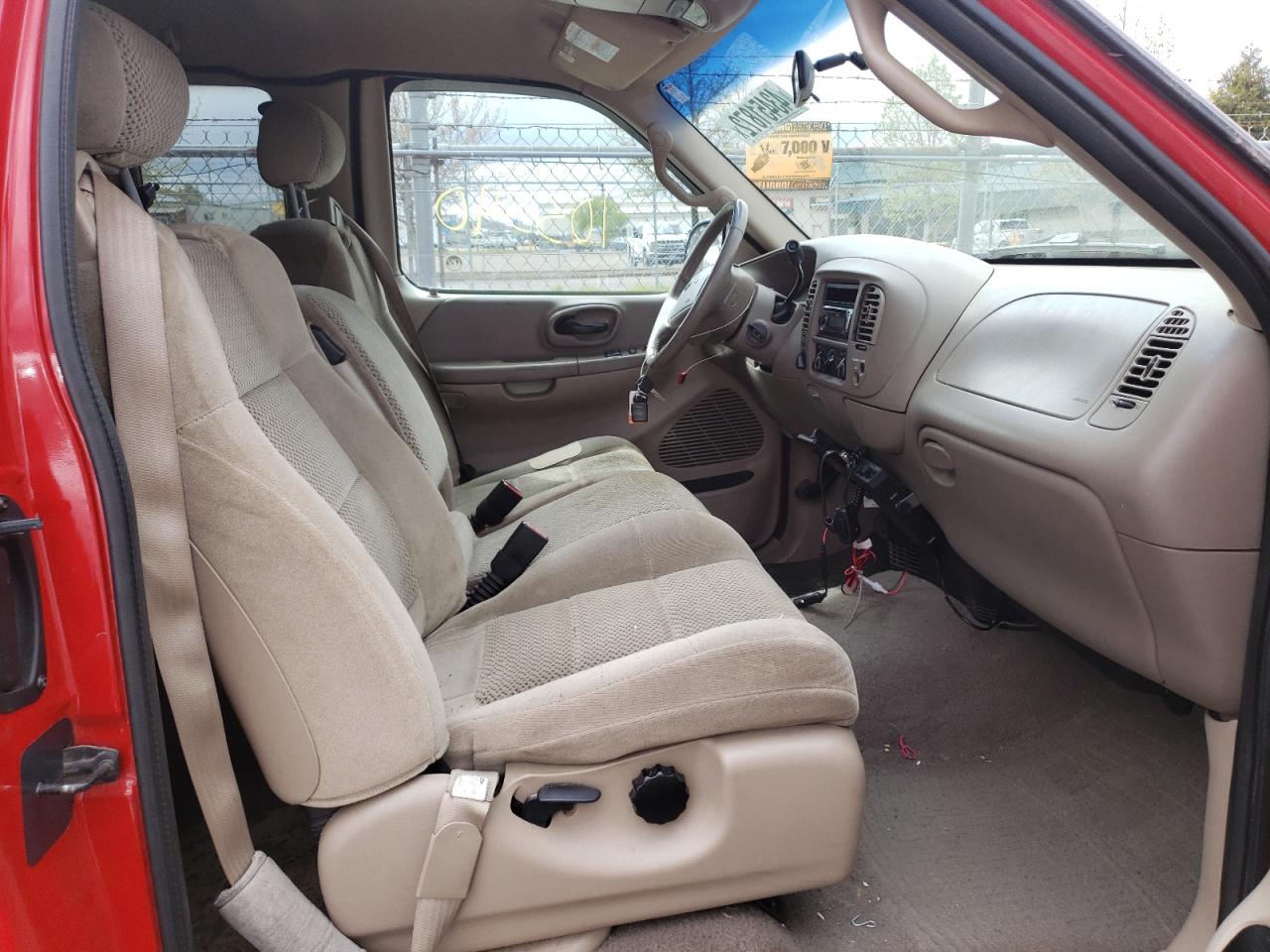 Photo 5 from auction – 2002 FORD F150 with VIN 2FTRX18L02CA00051