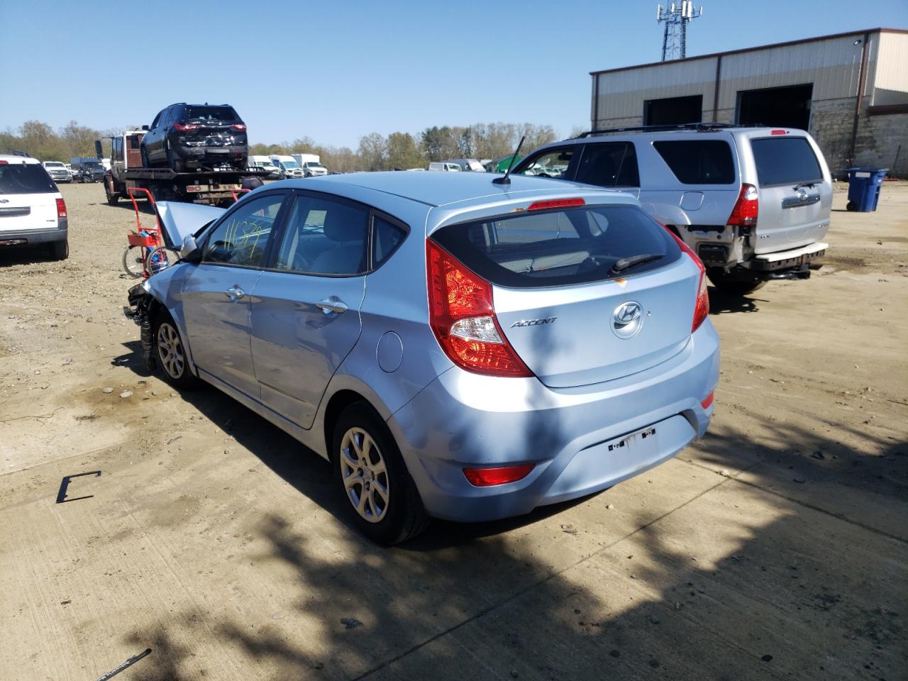 Photo 3 from auction – 2013 HYUNDAI ACCENT GLS with VIN KMHCT5AEXDU084740