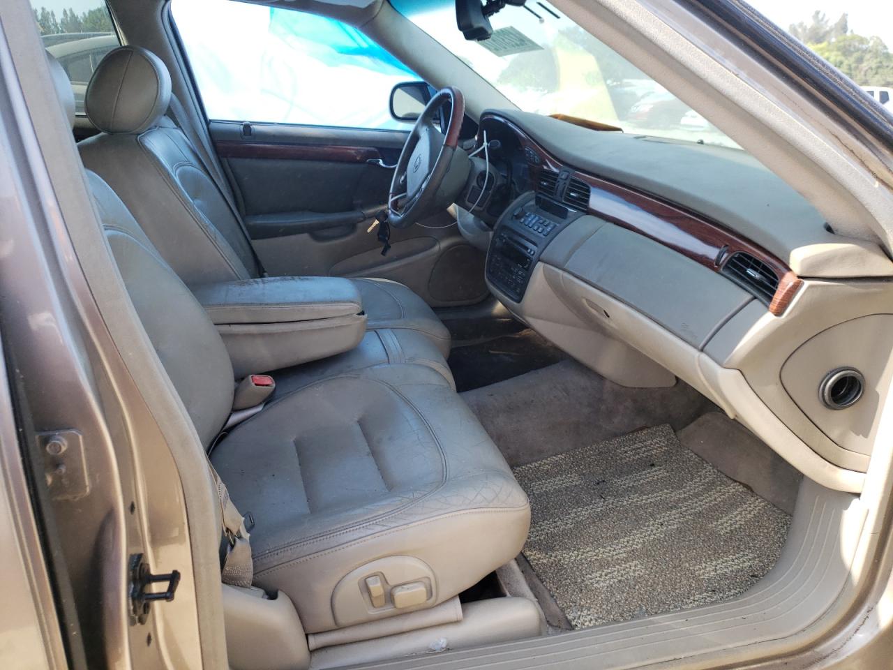Photo 5 from auction – 2000 CADILLAC DEVILLE with VIN 1G6KD54Y2YU352756