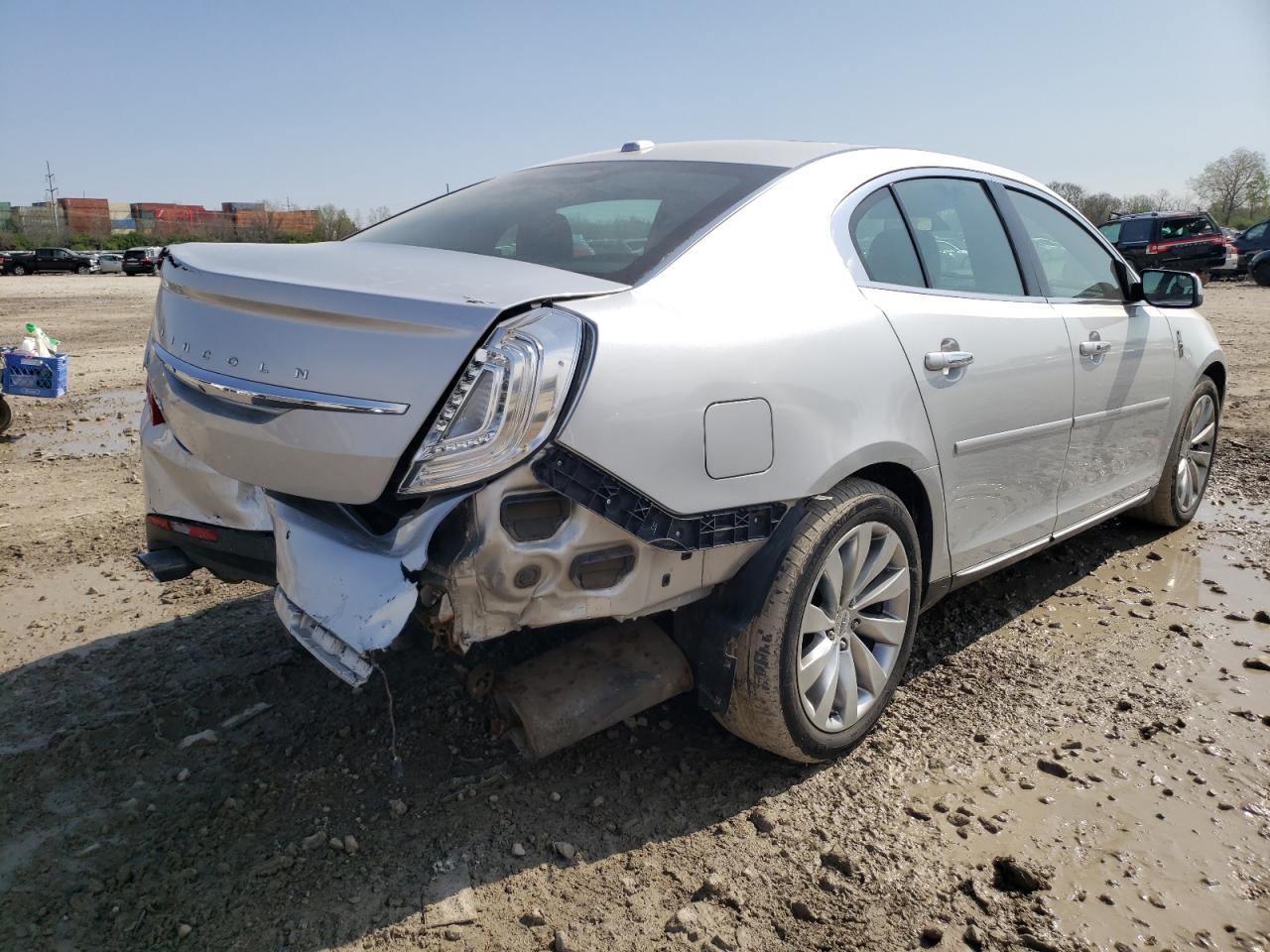 Photo 4 from auction – 2016 LINCOLN MKS with VIN 1LNHL9DK3GG601135