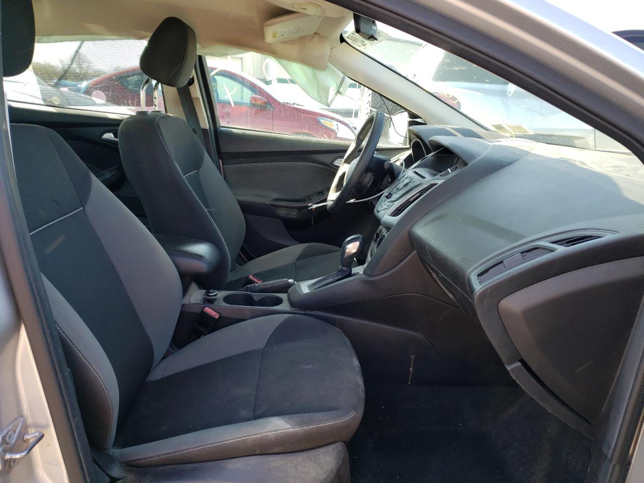 Photo 5 from auction – 2012 FORD FOCUS SE with VIN 1FAHP3F21CL297247