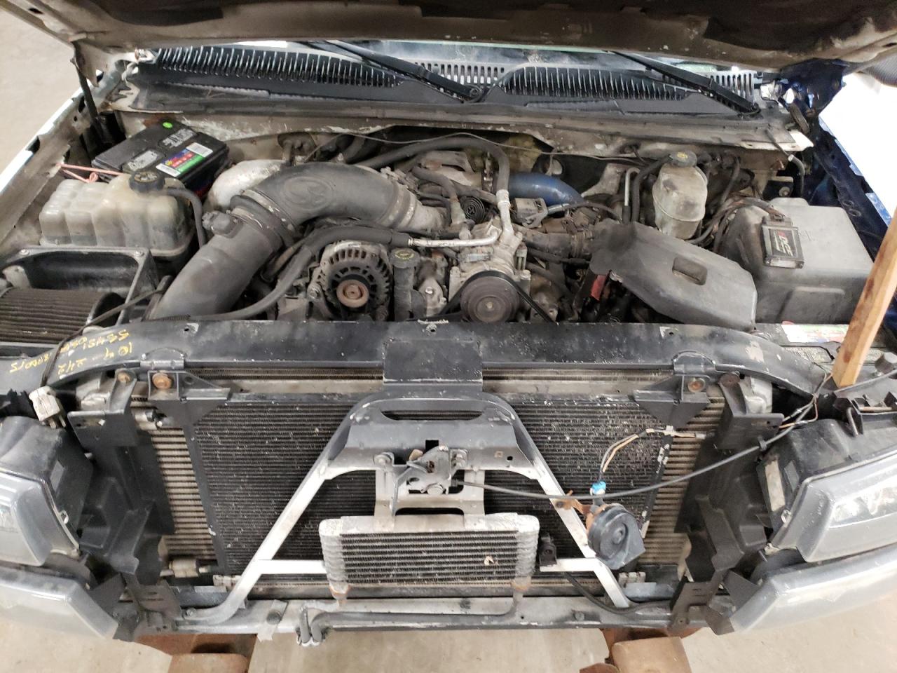 Photo 7 from auction – 2004 CHEVROLET SILVERADO with VIN 1GCHK23124F148702