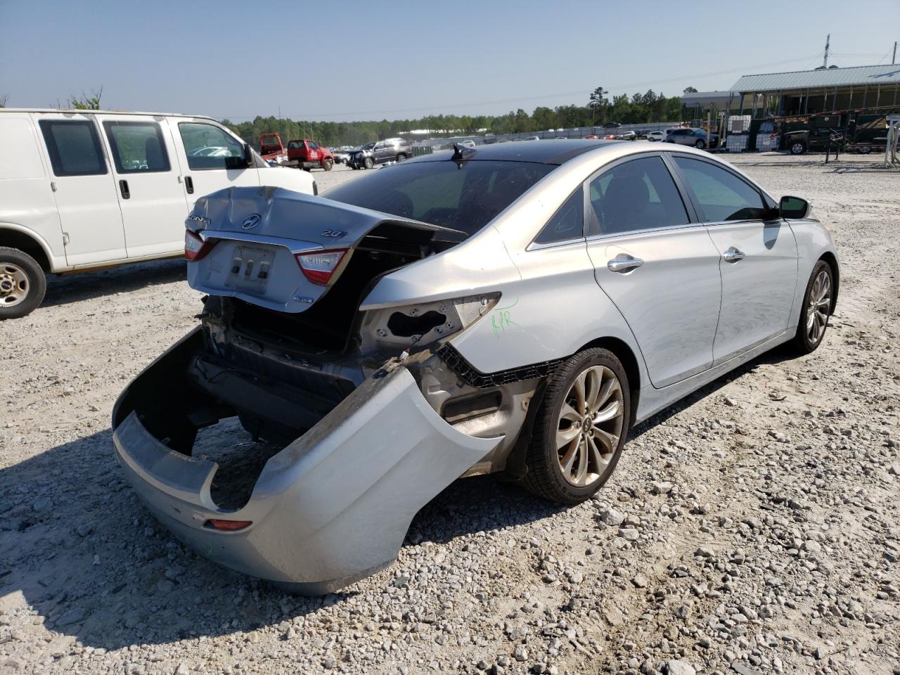 Photo 4 from auction – 2012 HYUNDAI SONATA with VIN 5NPEC4AB2CH372581