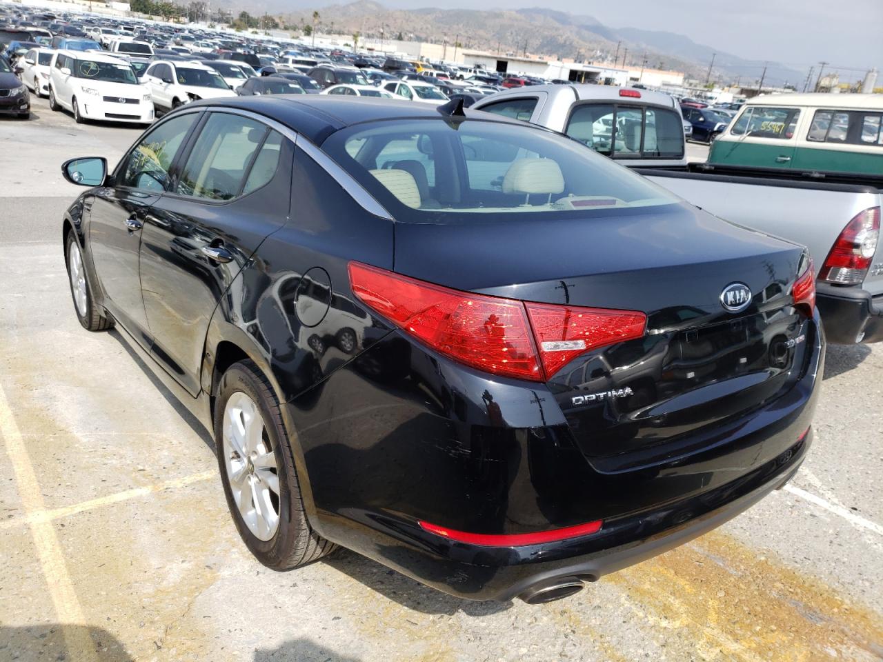 Photo 3 from auction – 2011 KIA OPTIMA EX with VIN KNAGN4A78B5173609