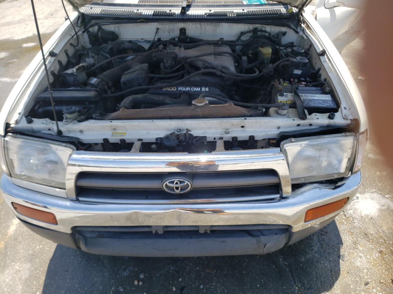 Photo 7 from auction – 1998 TOYOTA 4RUNNER SR with VIN JT3GN86R2W0071752