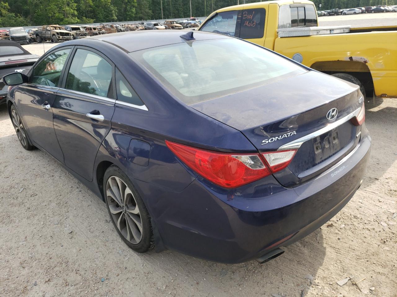 Photo 3 from auction – 2013 HYUNDAI SONATA SE with VIN 5NPEC4AB8DH578571