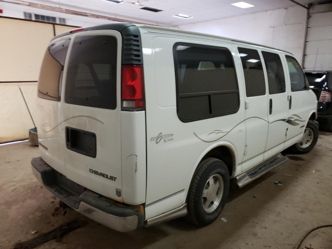 Photo 4 from auction – 2002 CHEVROLET EXPRESS G1 with VIN 1GBFG15R121133080