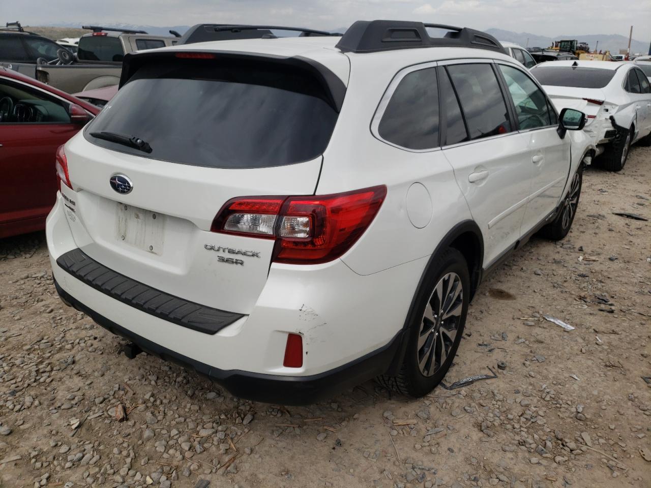Photo 4 from auction – 2015 SUBARU OUTBACK 3. with VIN 4S4BSENC2F3341261