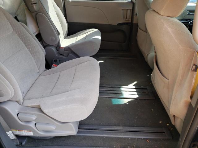 Photo 6 from auction – 2017 TOYOTA SIENNA LE with VIN 5TDKZ3DC1HS862656