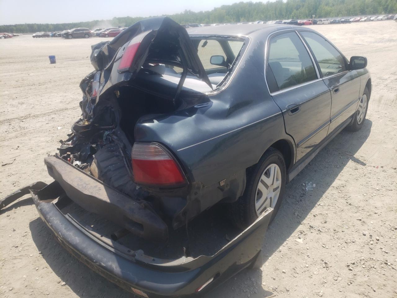 Photo 4 from auction – 1996 HONDA ACCORD VAL with VIN 1HGCD5692TA217313