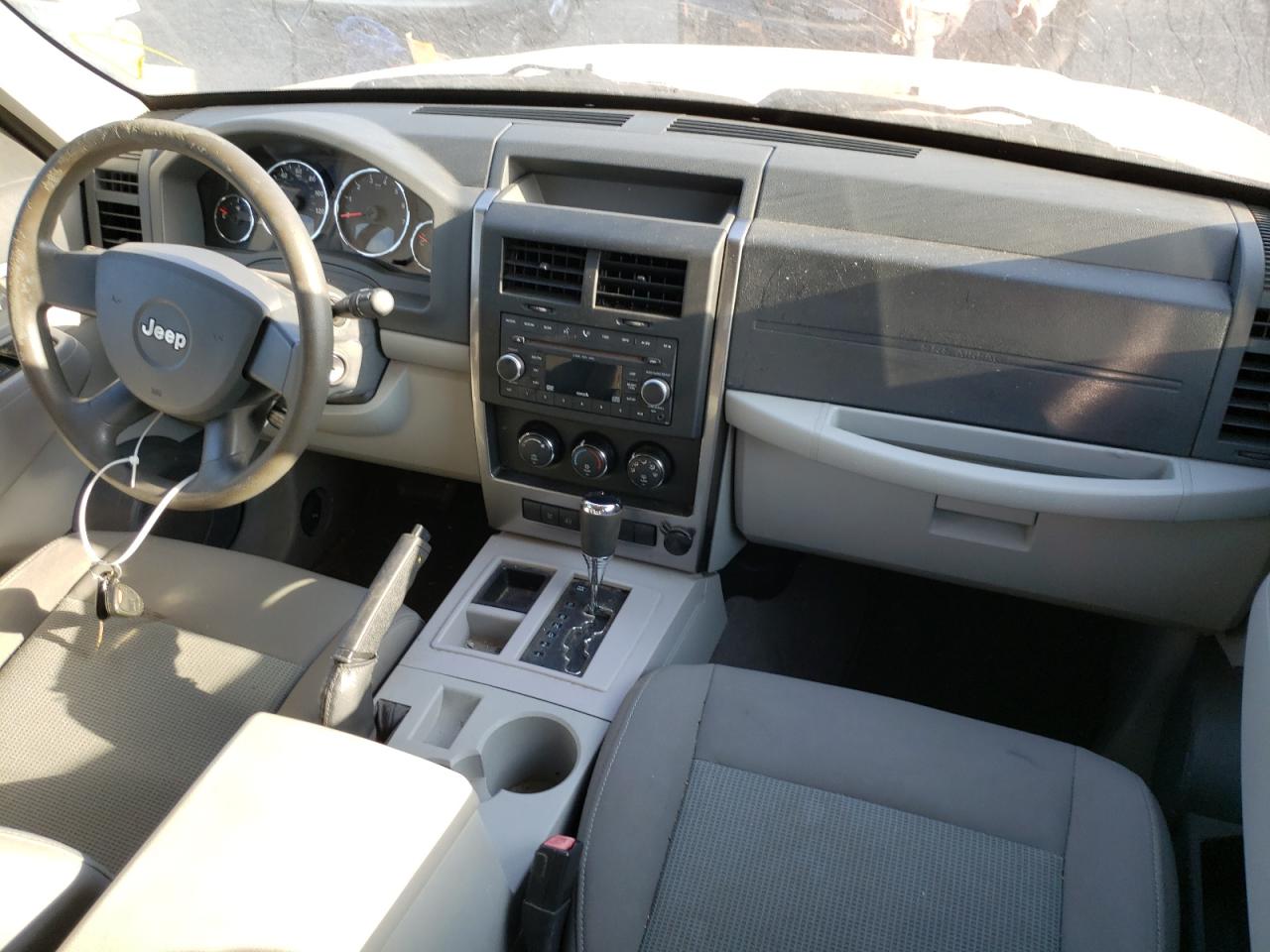 Photo 9 from auction – 2008 JEEP LIBERTY SP with VIN 1J8GP28K08W229811