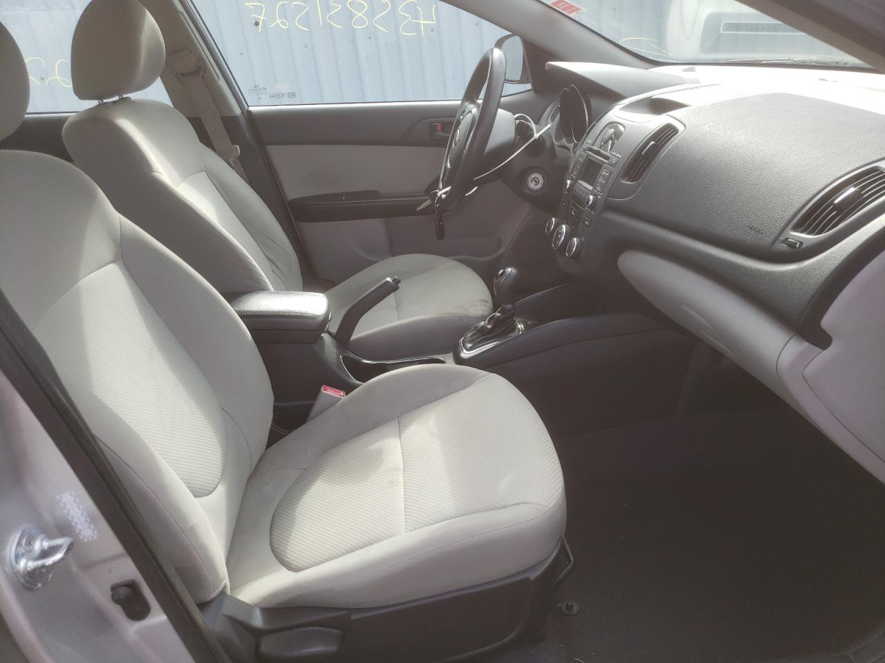 Photo 5 from auction – 2012 KIA FORTE EX with VIN KNAFU4A22C5486241