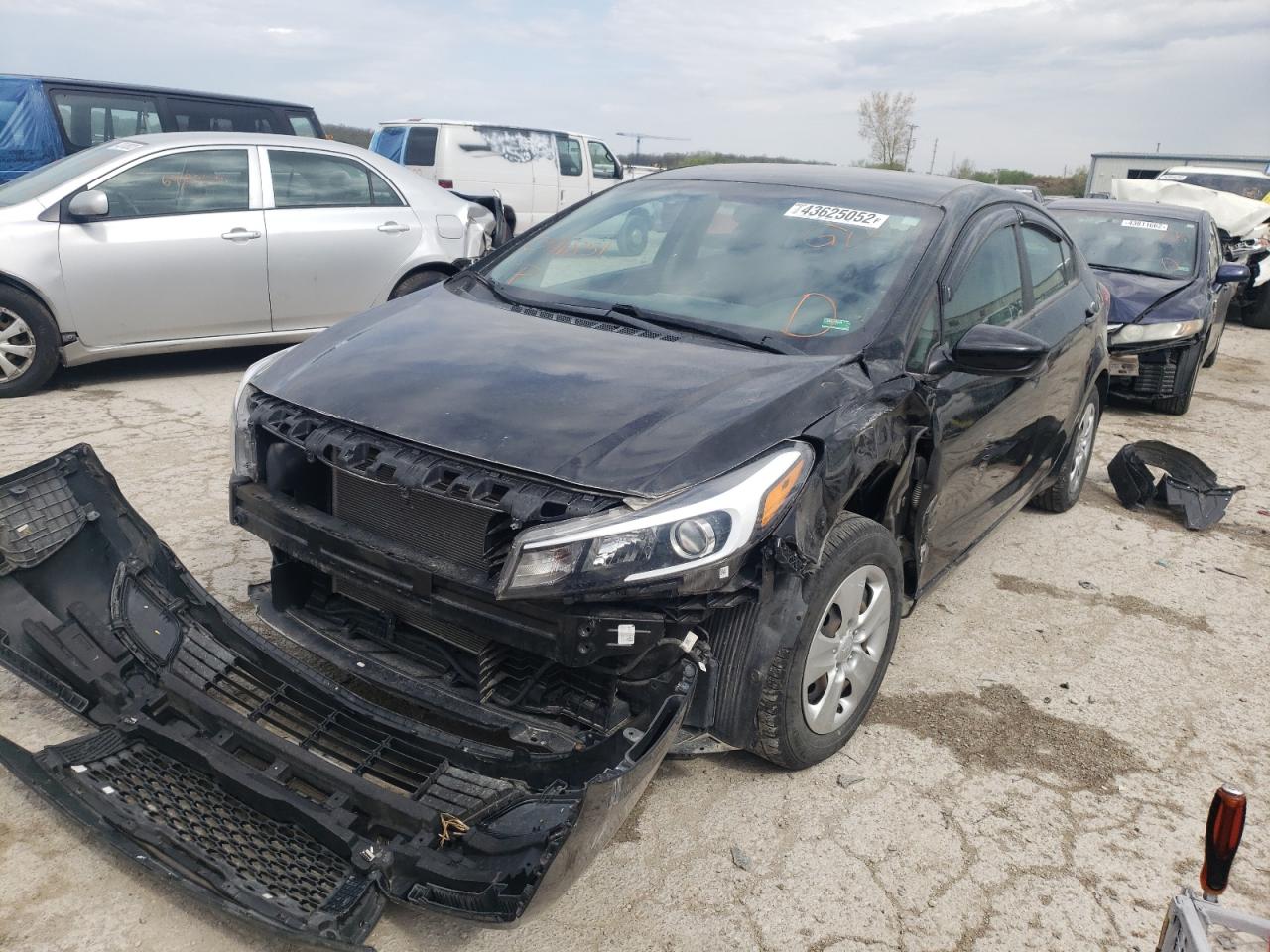 Photo 2 from auction – 2017 KIA FORTE LX with VIN 3KPFK4A74HE091851