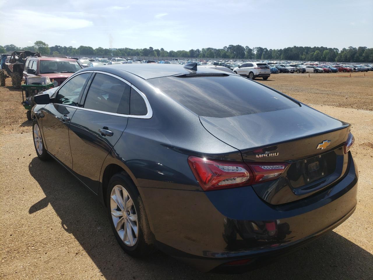 Photo 3 from auction – 2019 CHEVROLET MALIBU LT with VIN 1G1ZD5ST2KF133822