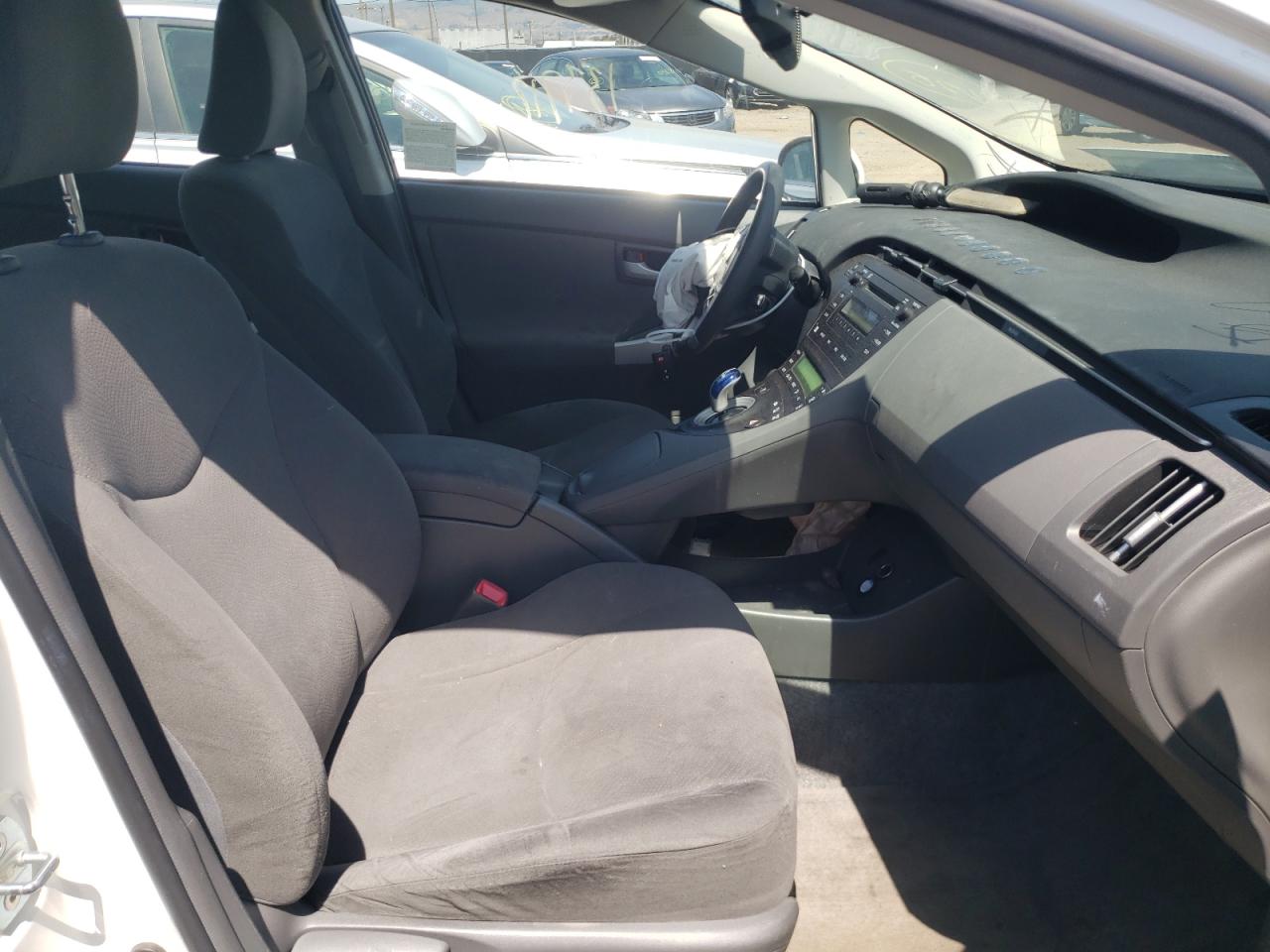 Photo 5 from auction – 2011 TOYOTA PRIUS with VIN JTDKN3DU7B0288370