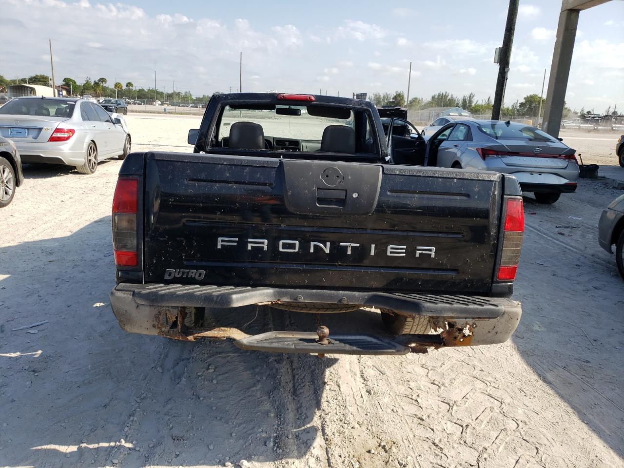 Photo 9 from auction – 2001 NISSAN FRONTIER X with VIN 1N6DD21S51C332434