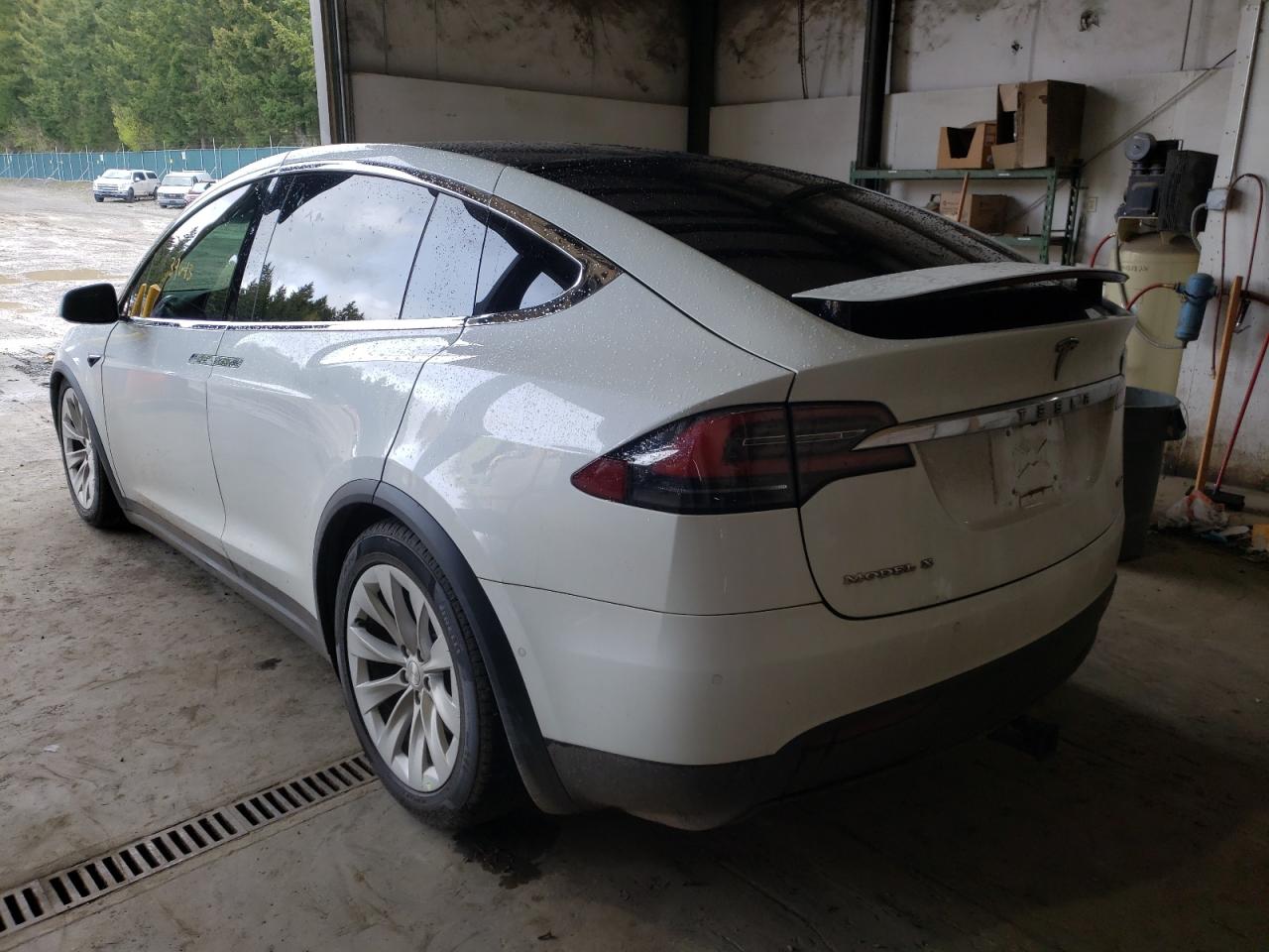 Photo 3 from auction – 2018 TESLA MODEL X with VIN 5YJXCBE23JF126030