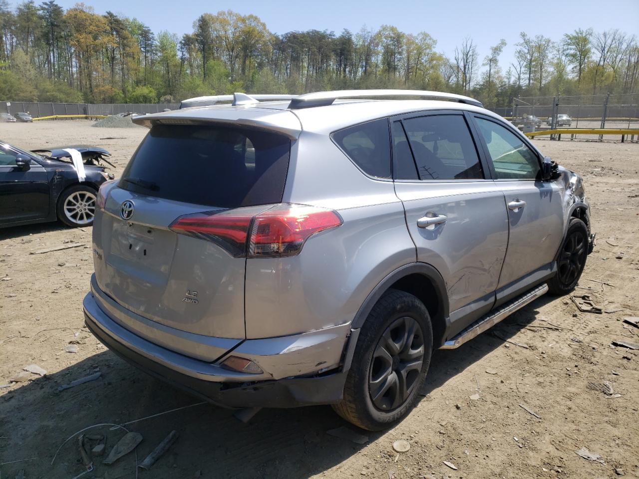 Photo 4 from auction – 2017 TOYOTA RAV4 LE with VIN 2T3BFREV9HW587869