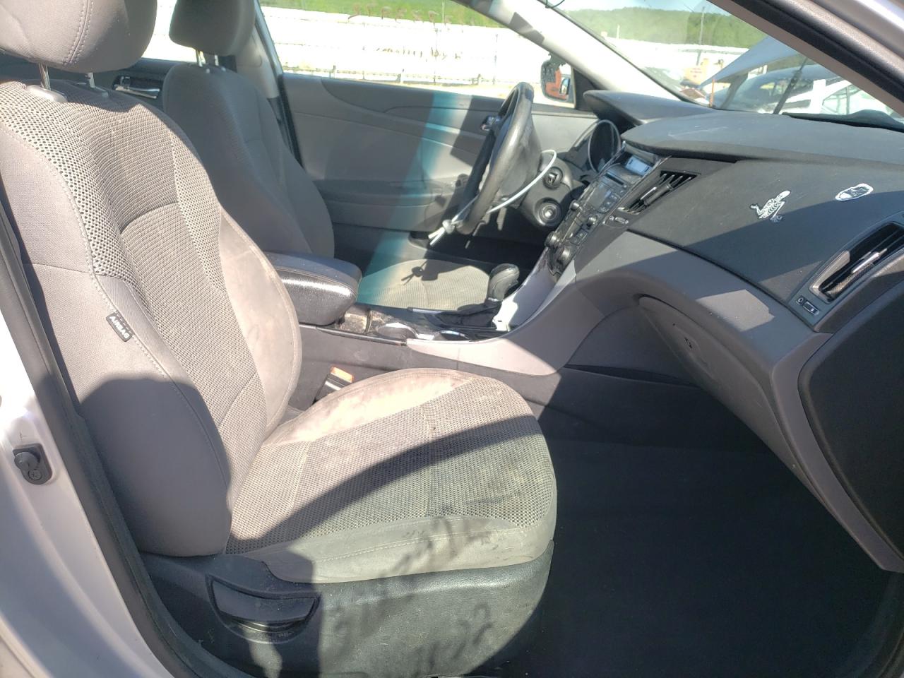 Photo 5 from auction – 2012 HYUNDAI SONATA GLS with VIN 5NPEB4AC8CH368126
