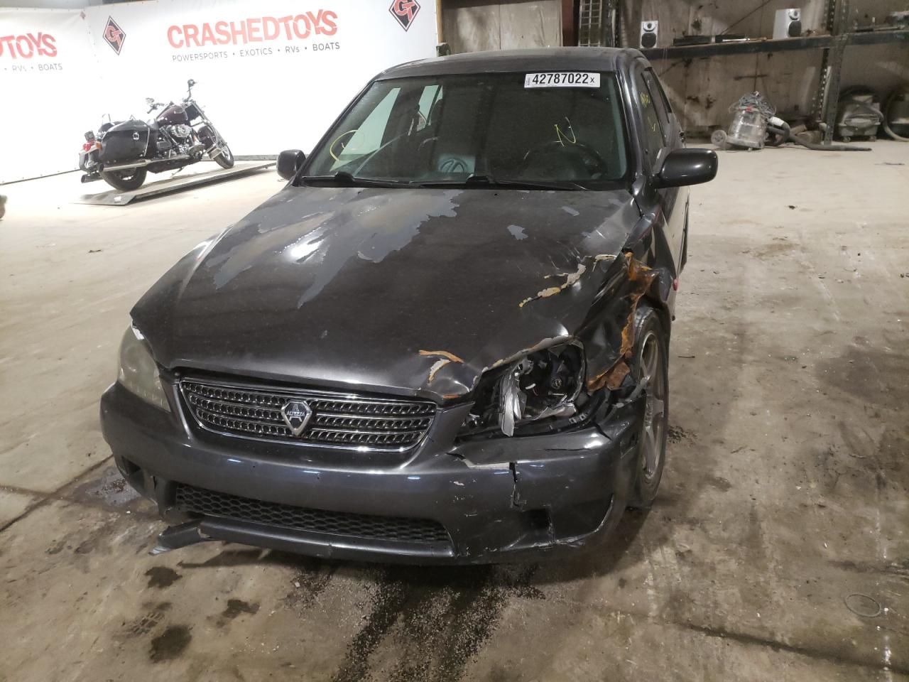 Photo 9 from auction – 2004 LEXUS IS 300 with VIN JTHBD192840081180