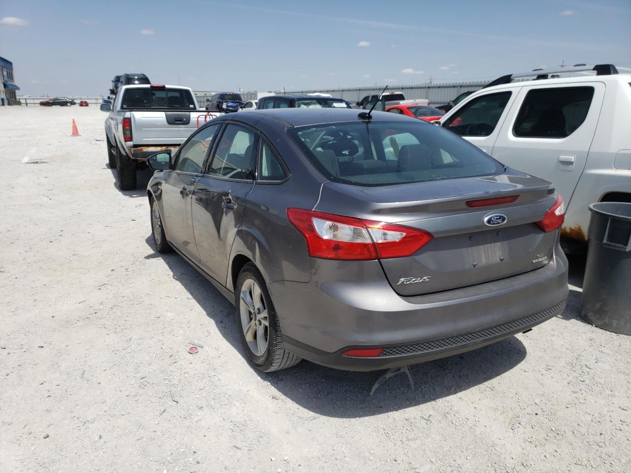 Photo 3 from auction – 2014 FORD FOCUS SE with VIN 1FADP3F27EL460839