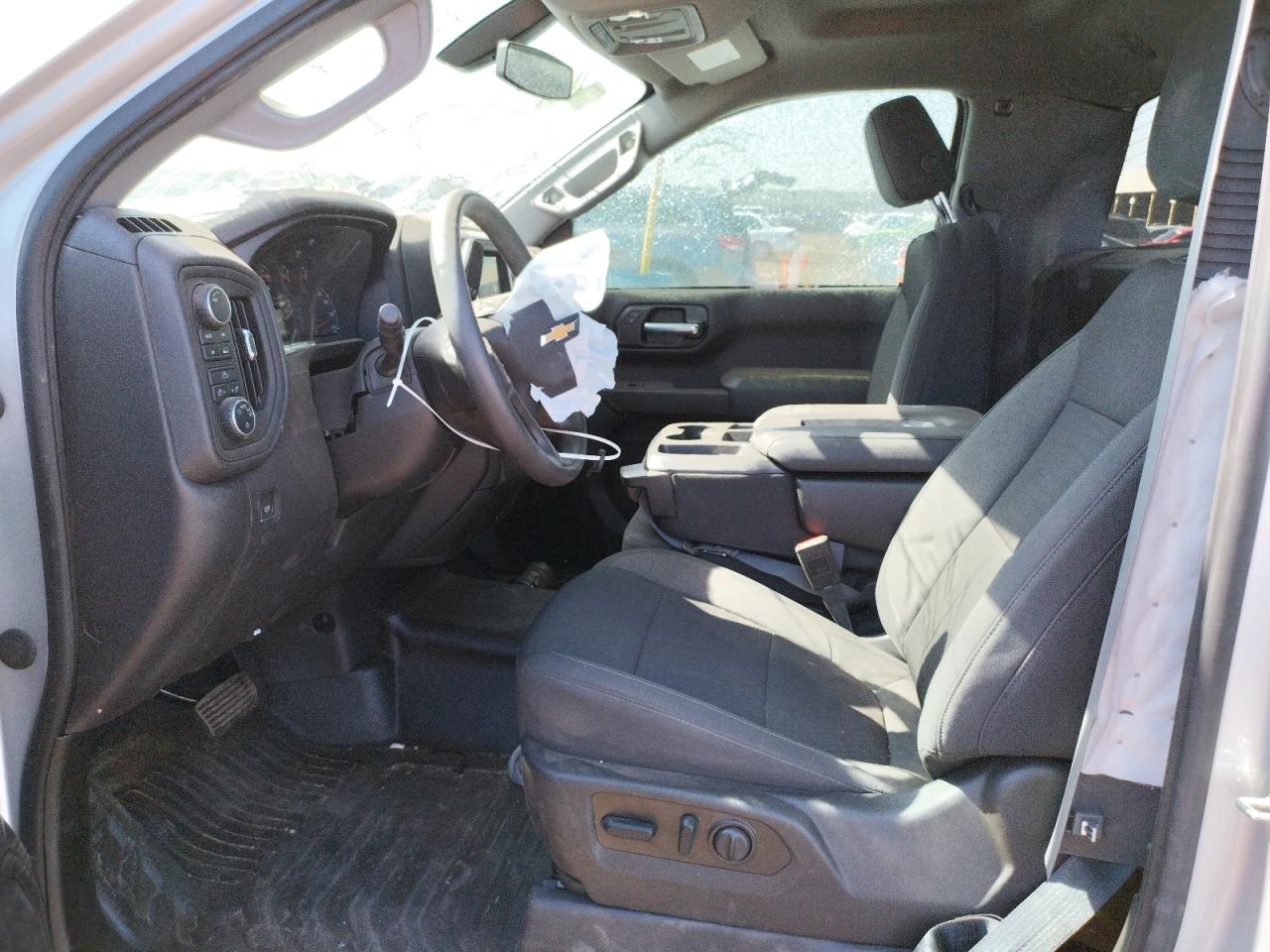 Photo 5 from auction – 2021 CHEVROLET SILVERADO with VIN 3GCNYAEK5MG401916