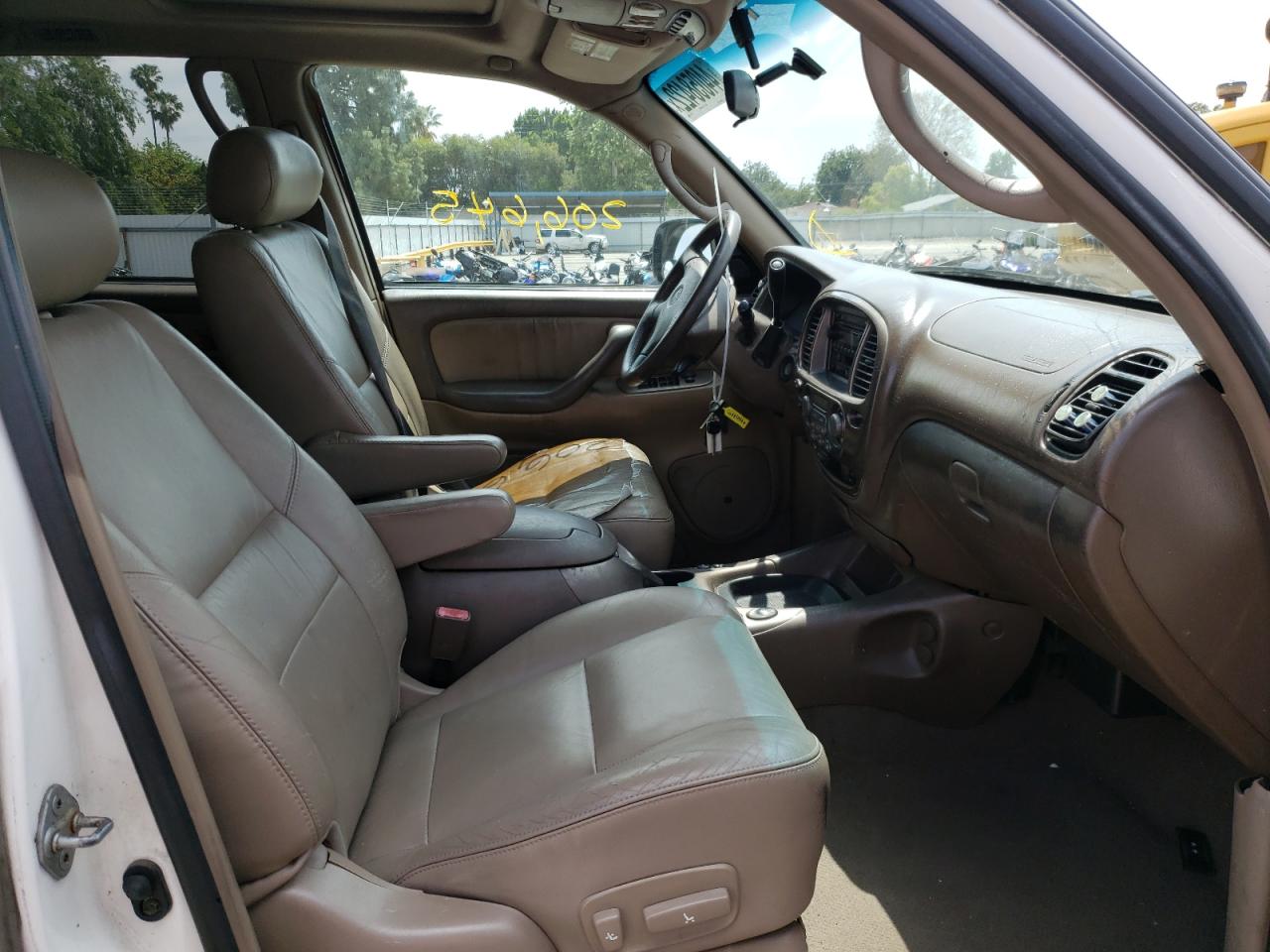 Photo 5 from auction – 2002 TOYOTA SEQUOIA LI with VIN 5TDZT38A22S112084
