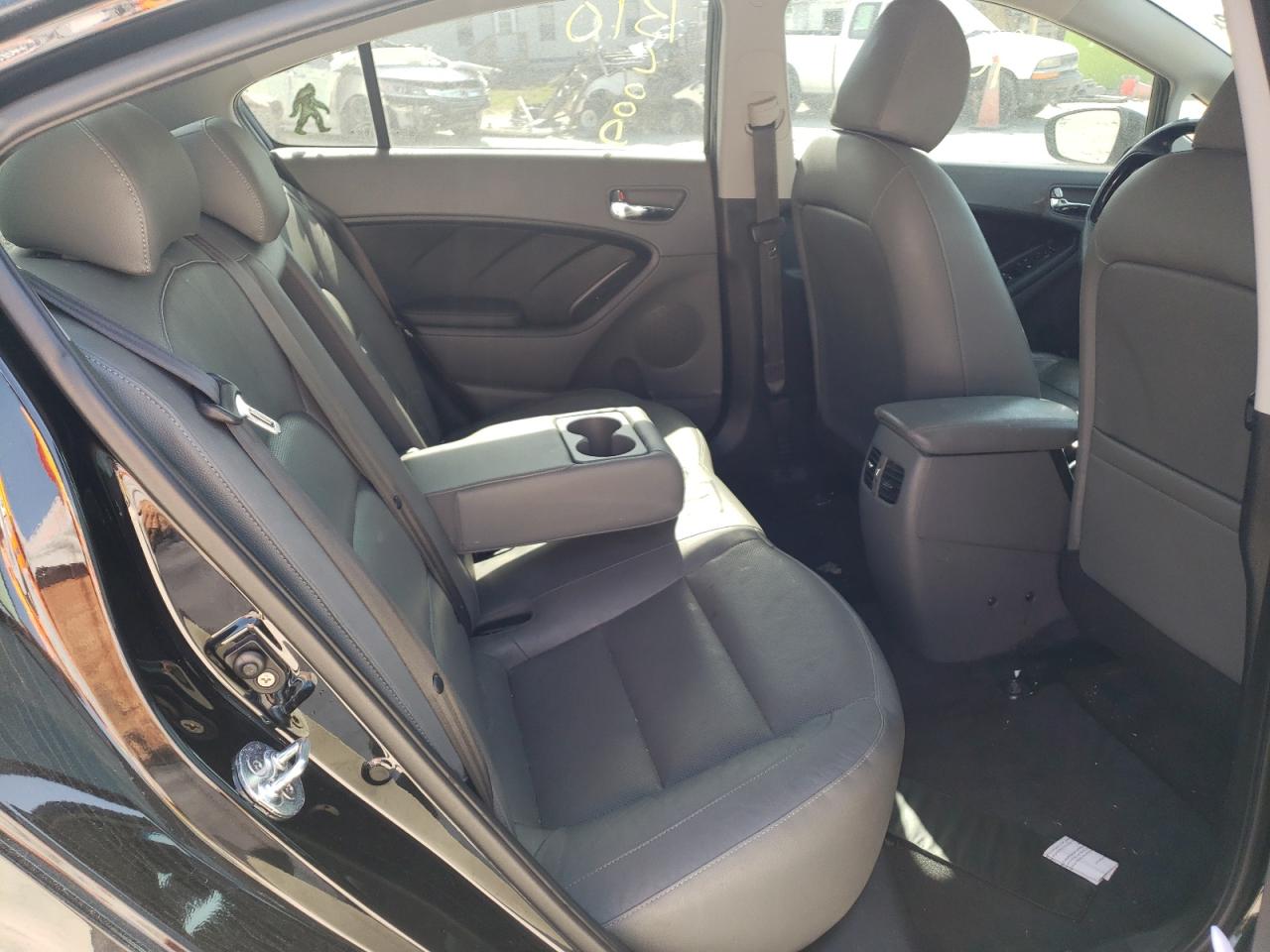 Photo 6 from auction – 2017 KIA FORTE EX with VIN 3KPFN4A89HE005272