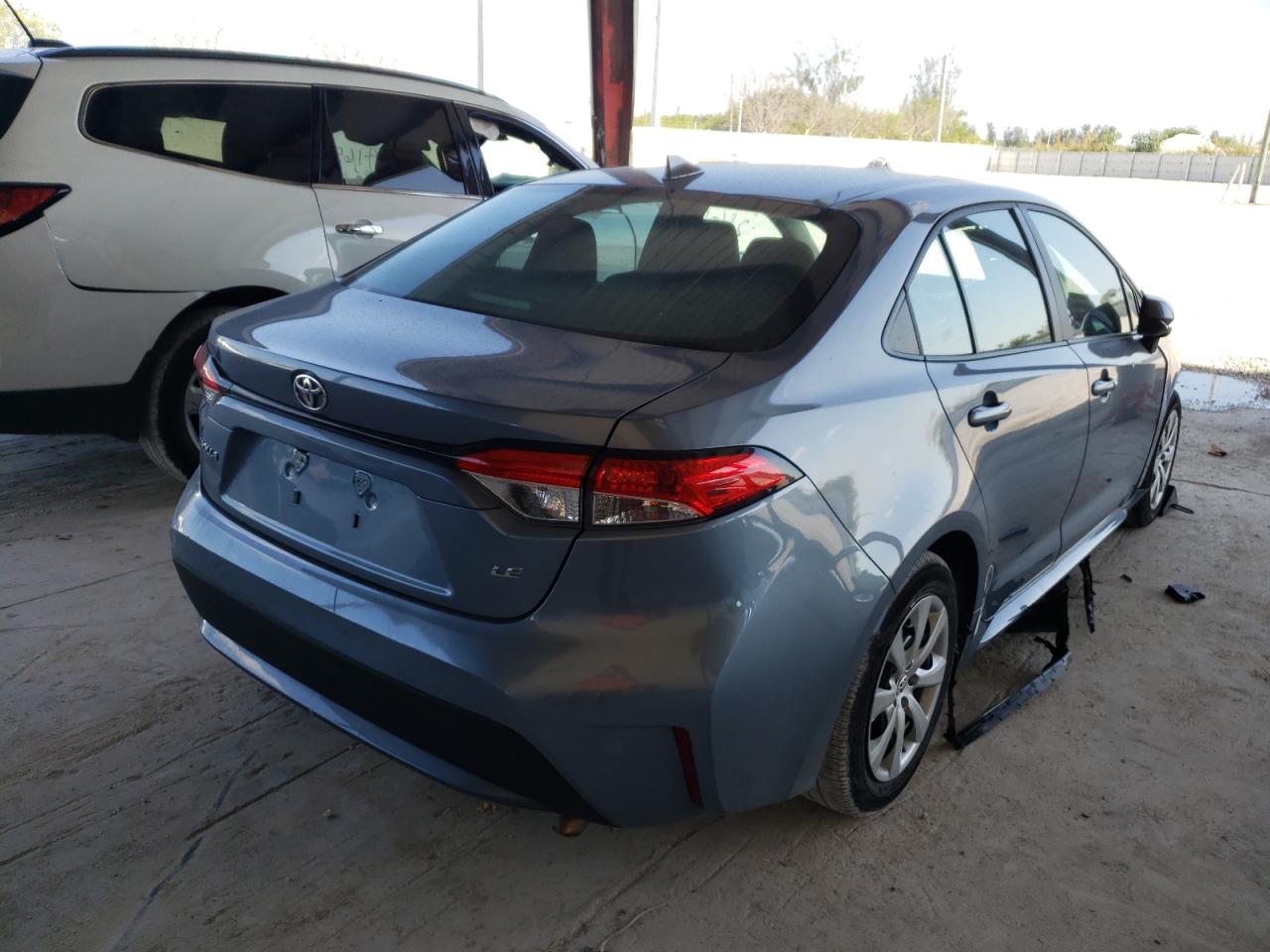 Photo 4 from auction – 2021 TOYOTA COROLLA LE with VIN 5YFEPMAE6MP200816