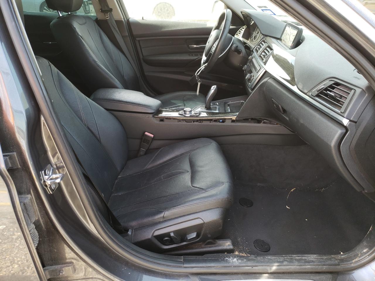 Photo 5 from auction – 2012 BMW 328 I with VIN WBA3A5C5XCF346456