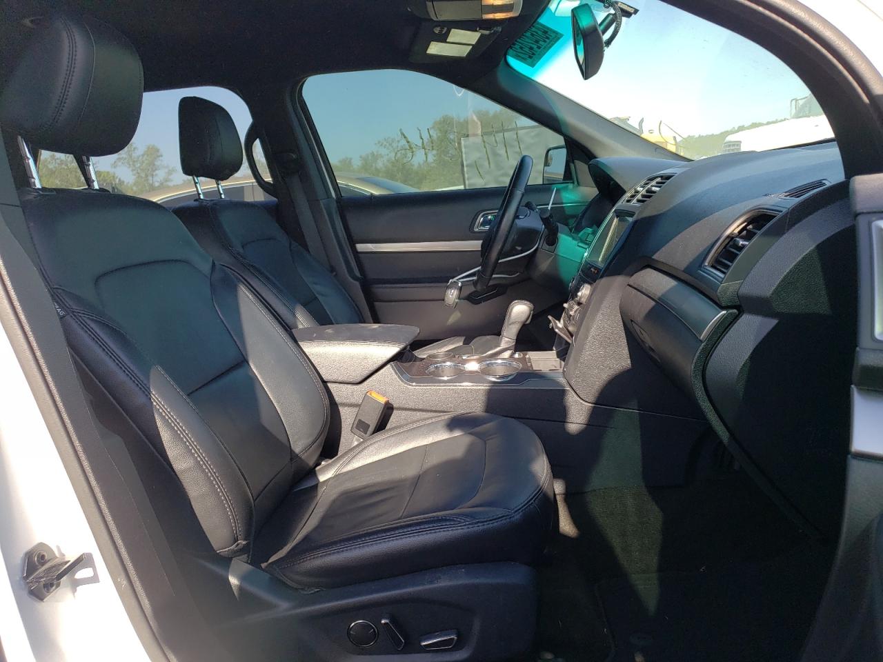 Photo 5 from auction – 2018 FORD EXPLORER X with VIN 1FM5K7D88JGB26054