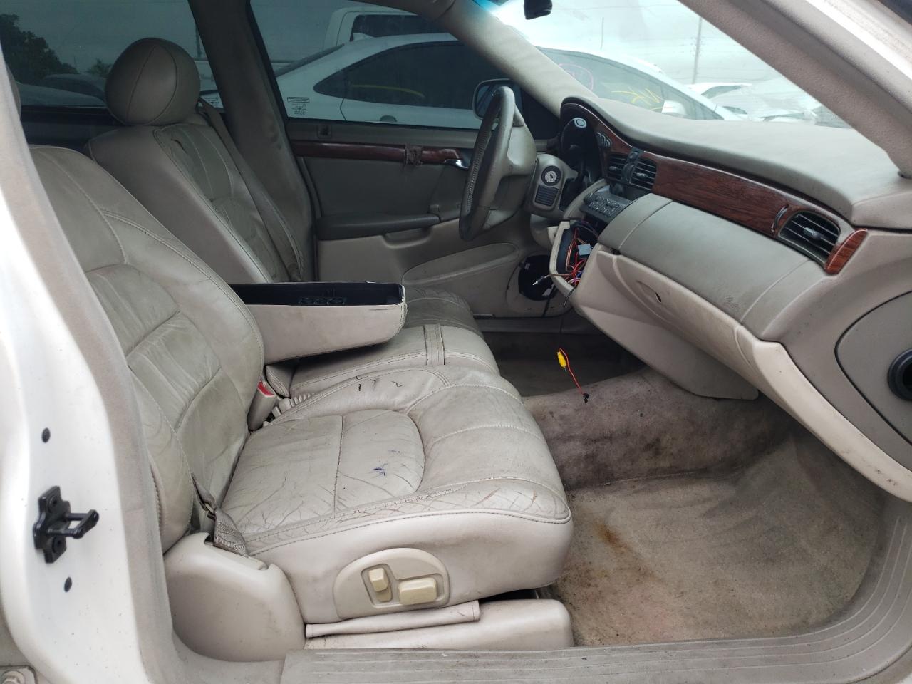 Photo 5 from auction – 2004 CADILLAC DEVILLE with VIN 1G6KD54Y74U117750
