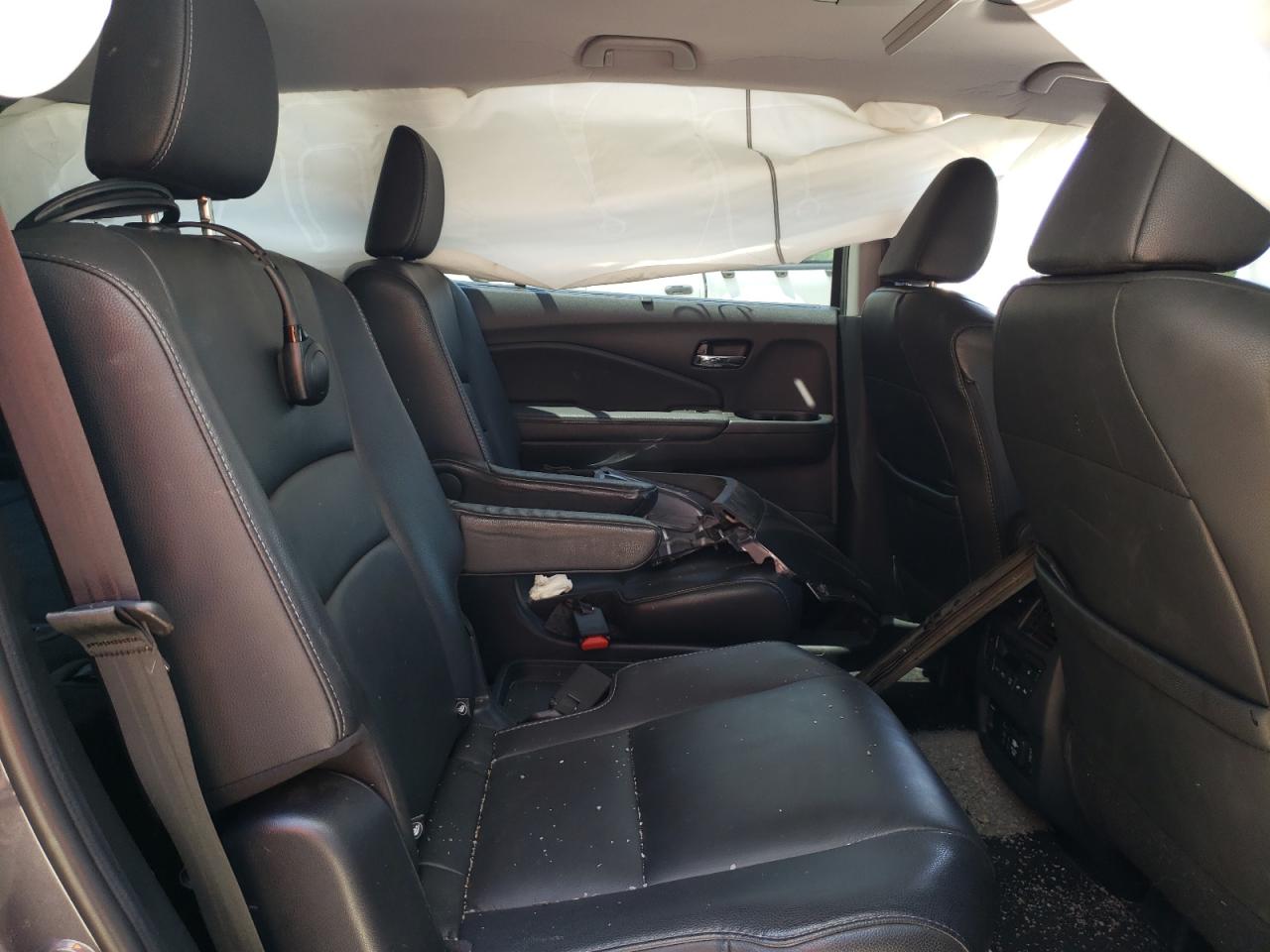 Photo 6 from auction – 2019 HONDA PILOT TOUR with VIN 5FNYF5H68KB034182