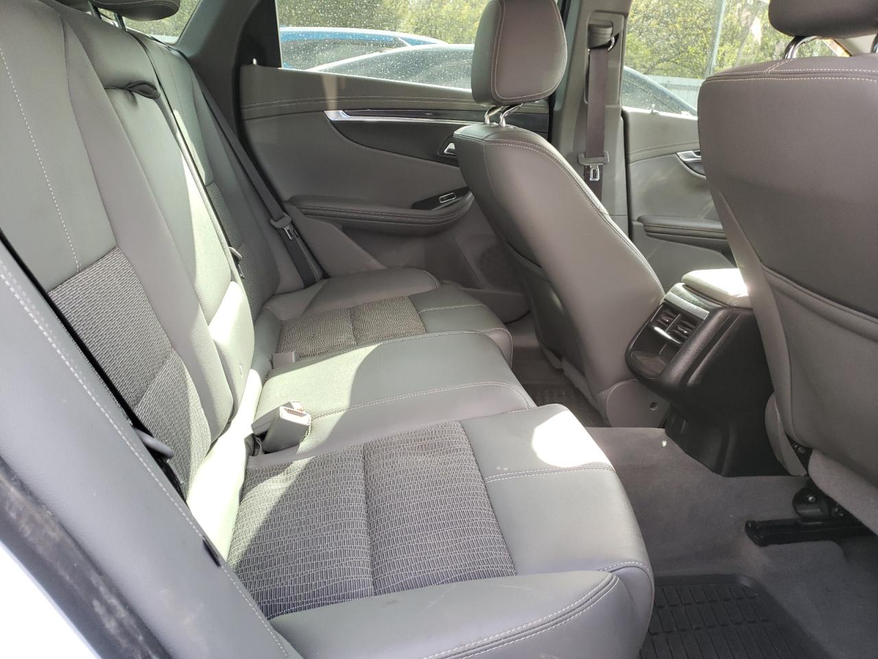 Photo 6 from auction – 2016 CHEVROLET IMPALA LT with VIN 2G1105SA5G9189566