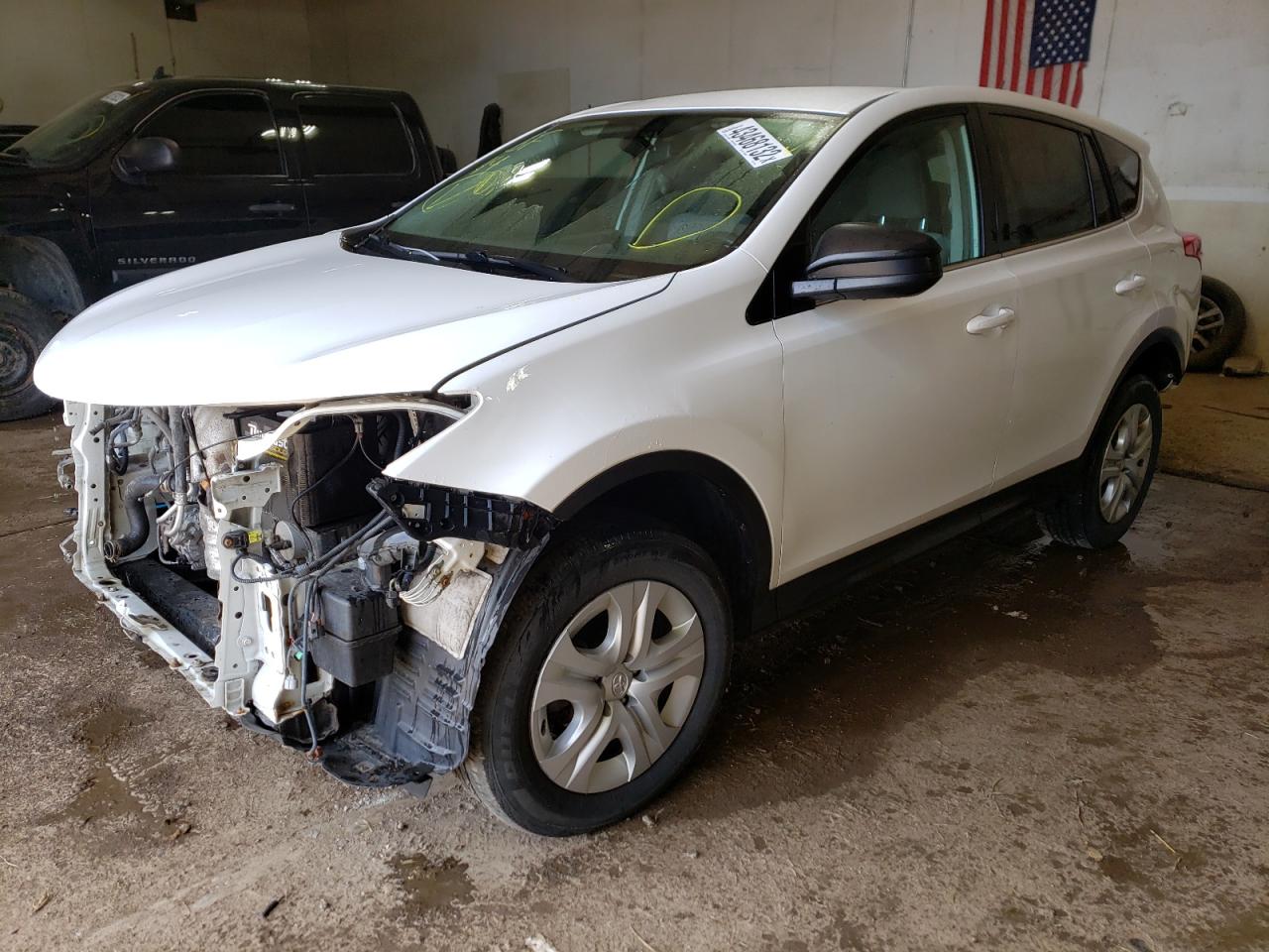 Photo 2 from auction – 2014 TOYOTA RAV4 LE with VIN 2T3BFREV4EW215285