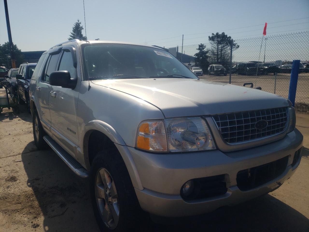 FORD EXPLORER L 2004 z numerem VIN 1FMZU75K64UB41471 - Zdjęcie z aukcji