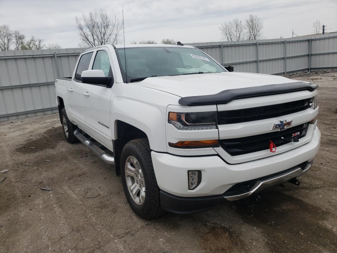 CHEVROLET SILVERADO 2017 with VIN 3GCUKREC4HG302756 - Photo from auction