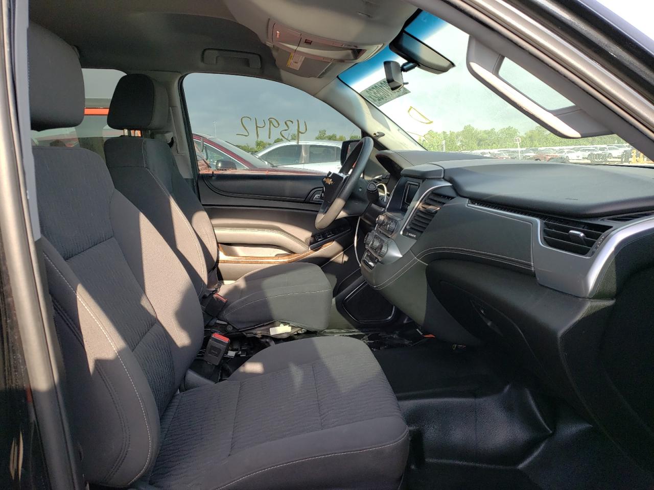 Photo 5 from auction – 2017 CHEVROLET TAHOE POLI with VIN 1GNLCDEC8HR288346
