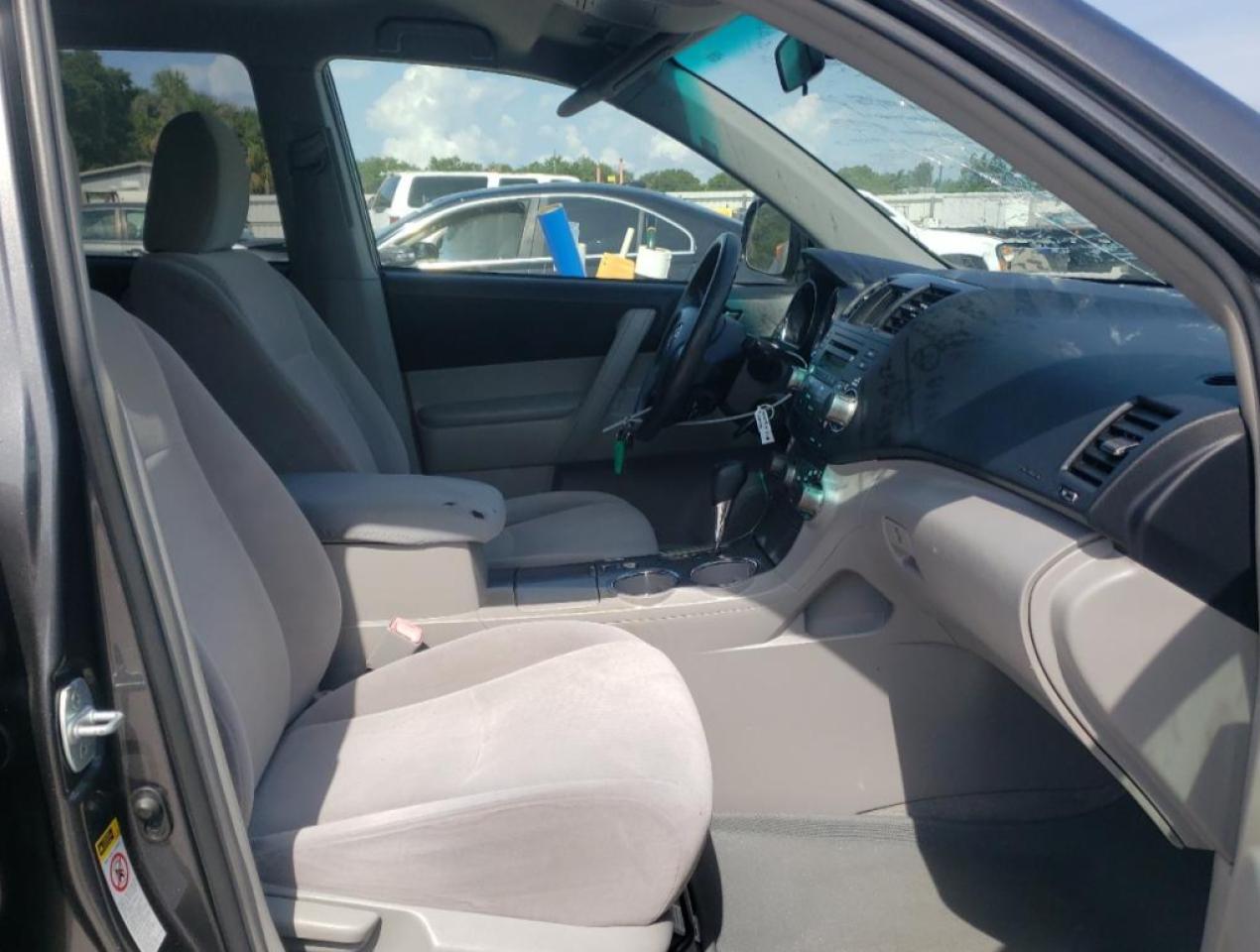 Photo 5 from auction – 2010 TOYOTA HIGHLANDER with VIN JTEZA3EHXA2011383